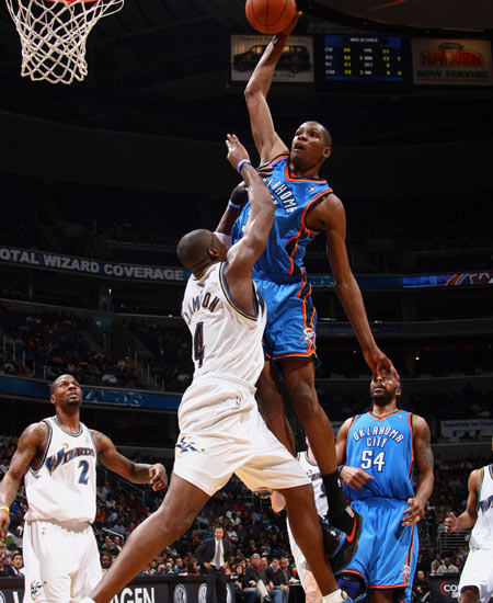 泰伦·卢：球迷们希望我们能像过去那样反弹，但并非总是如此（泰伦·卢：理解球迷盼我们重现昔日反弹，但现实不总如愿）