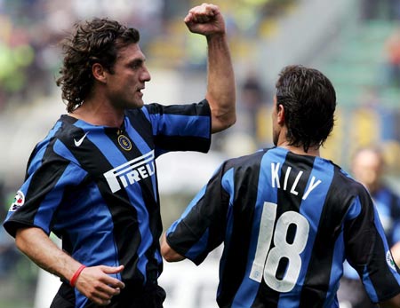 谢文能：感谢一年来支持球队的所有人，谢谢你们的支持和陪伴（谢文能：向所有支持球队的人致谢，感激这一年的陪伴与支持）