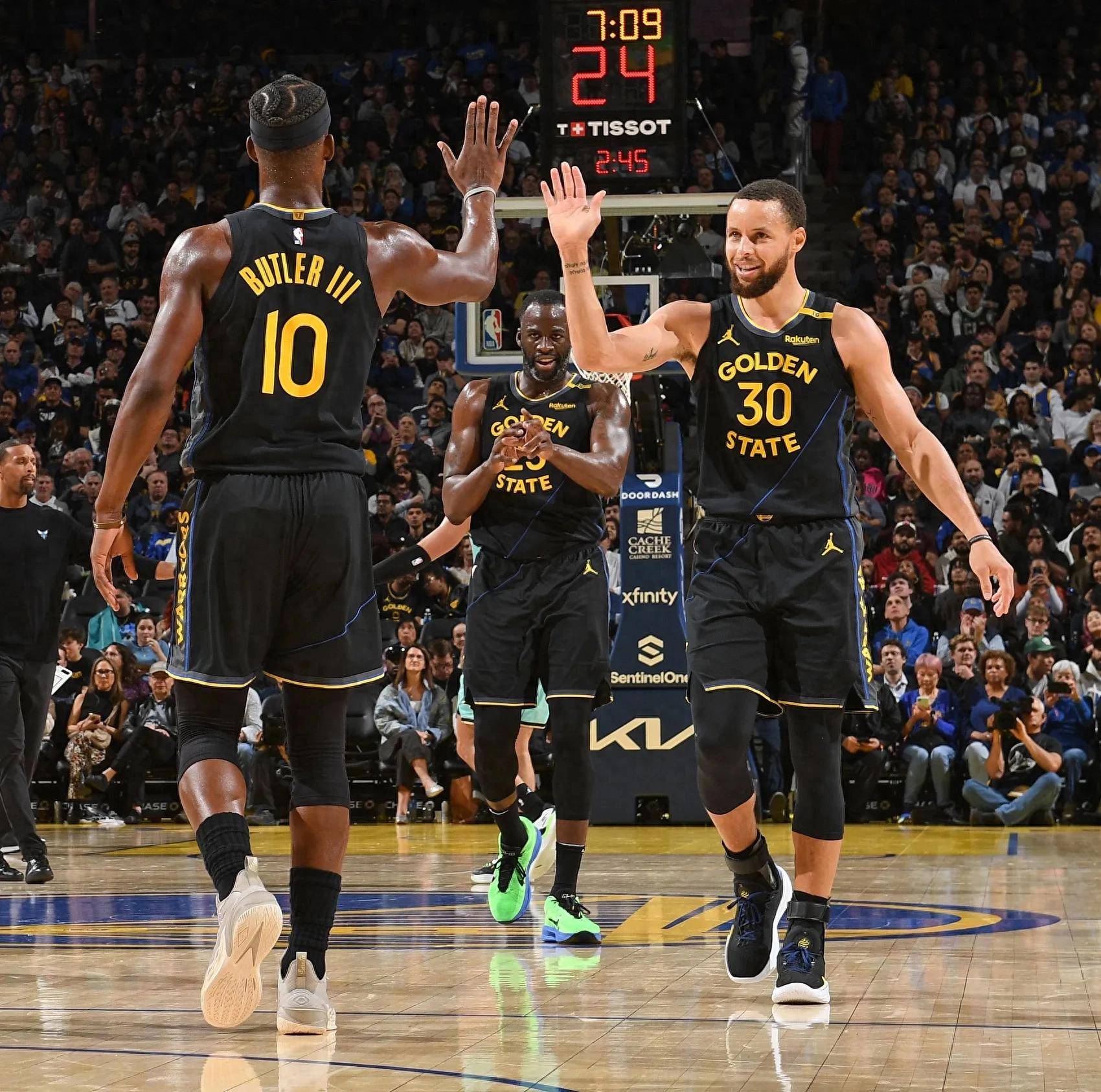 赫夫赛季第7次单场4+盖帽领跑全联盟，文班&斯图尔特5次（赫夫7次单场4+封盖领跑联盟，文班与斯图尔特各5次）