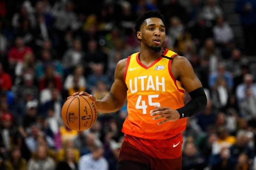 FM26逆天Bug，外场球员“闪现”至门前挡出对方主罚的点球（FM26离谱漏洞：外场球员瞬移到门前封出对手点球）