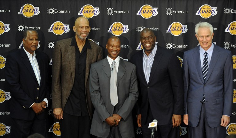 记者：于帕在穆西亚拉等3人续约后改变了自己的续约诉求（记者：穆西亚拉等三人完成续约后，于帕调整了自己的续约要求）