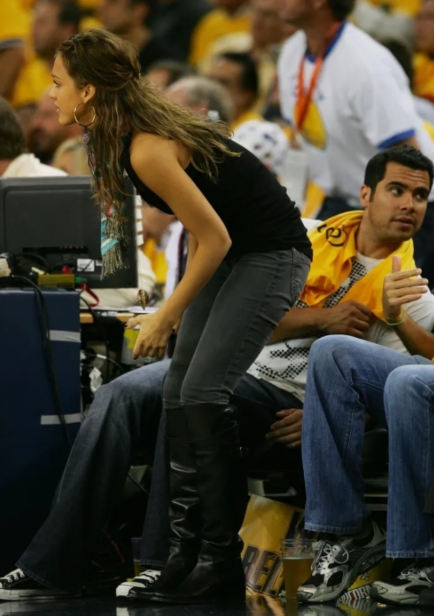 巴西大名单：维尼修斯领衔，法比尼奥、罗克回归，内马尔无缘（巴西新一期大名单出炉：维尼修斯压阵，法比尼奥与罗克回归，内马尔落选）