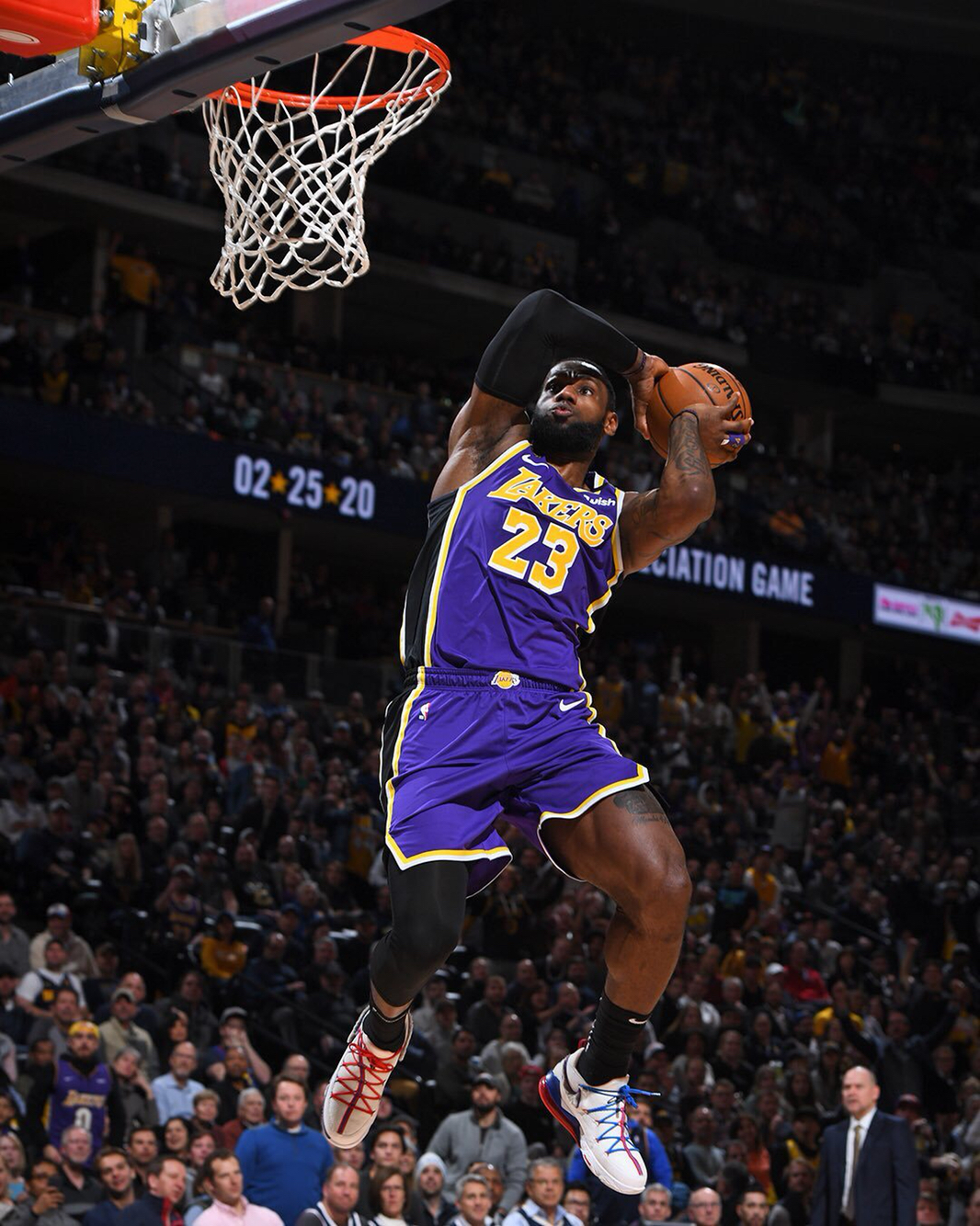 贝尔戈米：看看那不勒斯有多少人缺阵，如今他们比上赛季更强（贝尔戈米：伤员这么多，如今的那不勒斯仍强过上赛季）