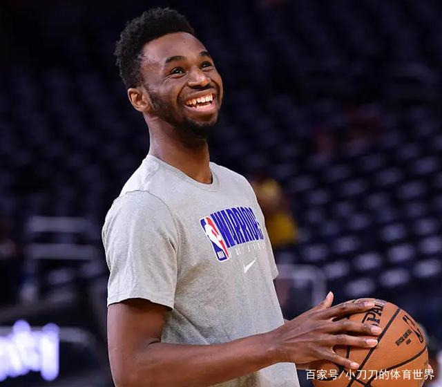 记者：阿坎吉因流感缺席训练，球员身体状况将于明日进行评估（记者：阿坎吉因流感缺席训练，身体状态将于明日评估）