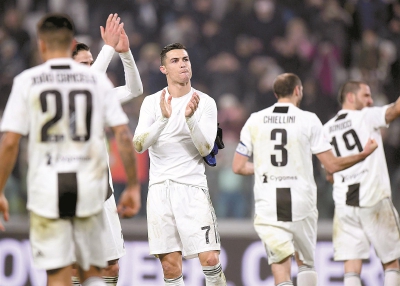 TA：巴萨防守存在问题，但弗里克无意放弃高位防线的战术（TA：巴萨防守堪忧，弗里克仍坚持高位防线战术）