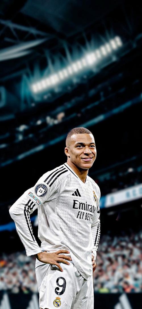 英超战报：利物浦2-1逆转热刺,（英超焦点战：利物浦2-1上演逆转击败热刺）