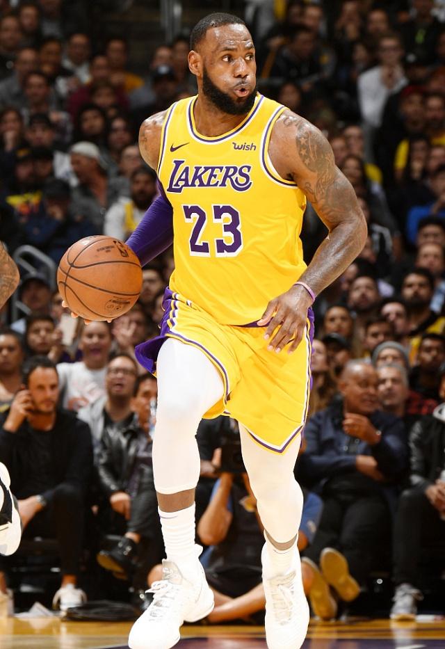 穆勒：孔帕尼的工作非常出色，本赛季观看拜仁比赛是种享受（穆勒盛赞孔帕尼：本季拜仁踢得赏心悦目）