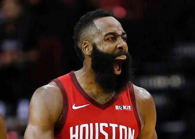 爱德华兹44分创赛季得分新高，单节19分+准绝平拯救球队（爱德华兹轰44分刷新赛季新高，单节19分+准绝平力挽狂澜）