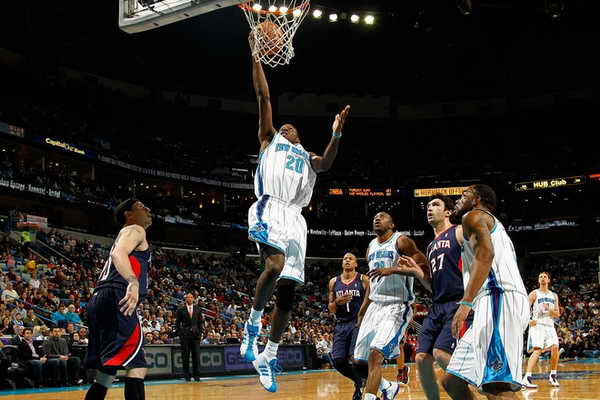 英超半场：沃尔特马德挑射破门，纽卡暂3-0埃弗顿（英超半场战报：沃尔特马德挑射建功，纽卡暂3-0领先埃弗顿）