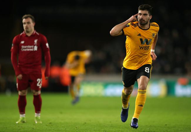 球星连续制造杀伤，把对手打崩（球星火力全开连番冲击，令对手崩盘）